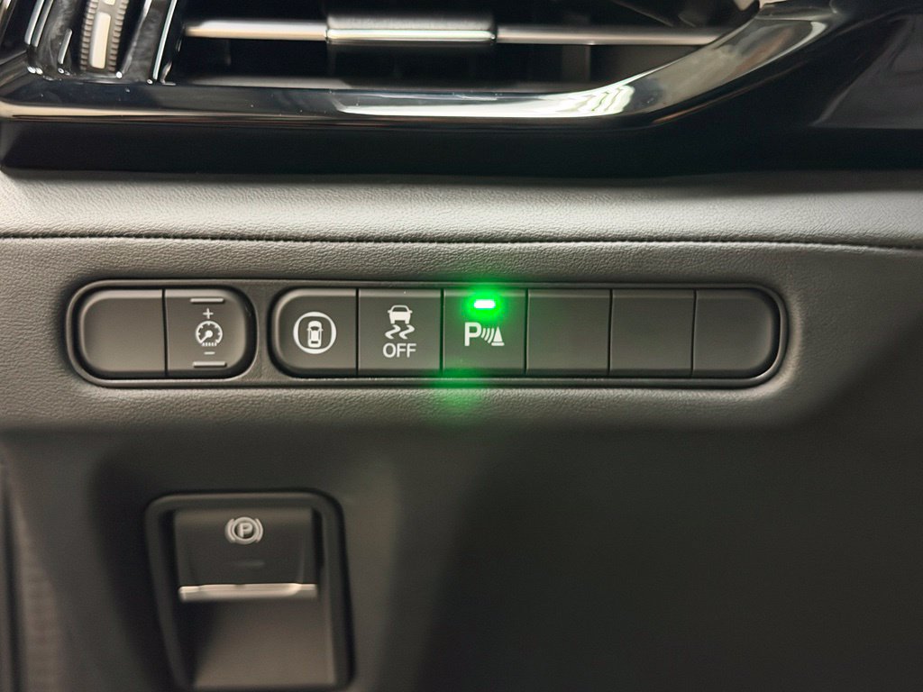 Used 2023 Acura MDX w/ Technology Package AWD/4WD image 18