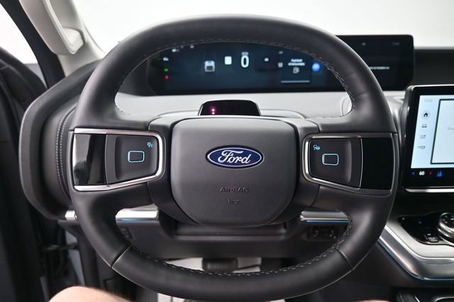 New 2026 Ford Expedition Max Platinum AWD/4WD image 8
