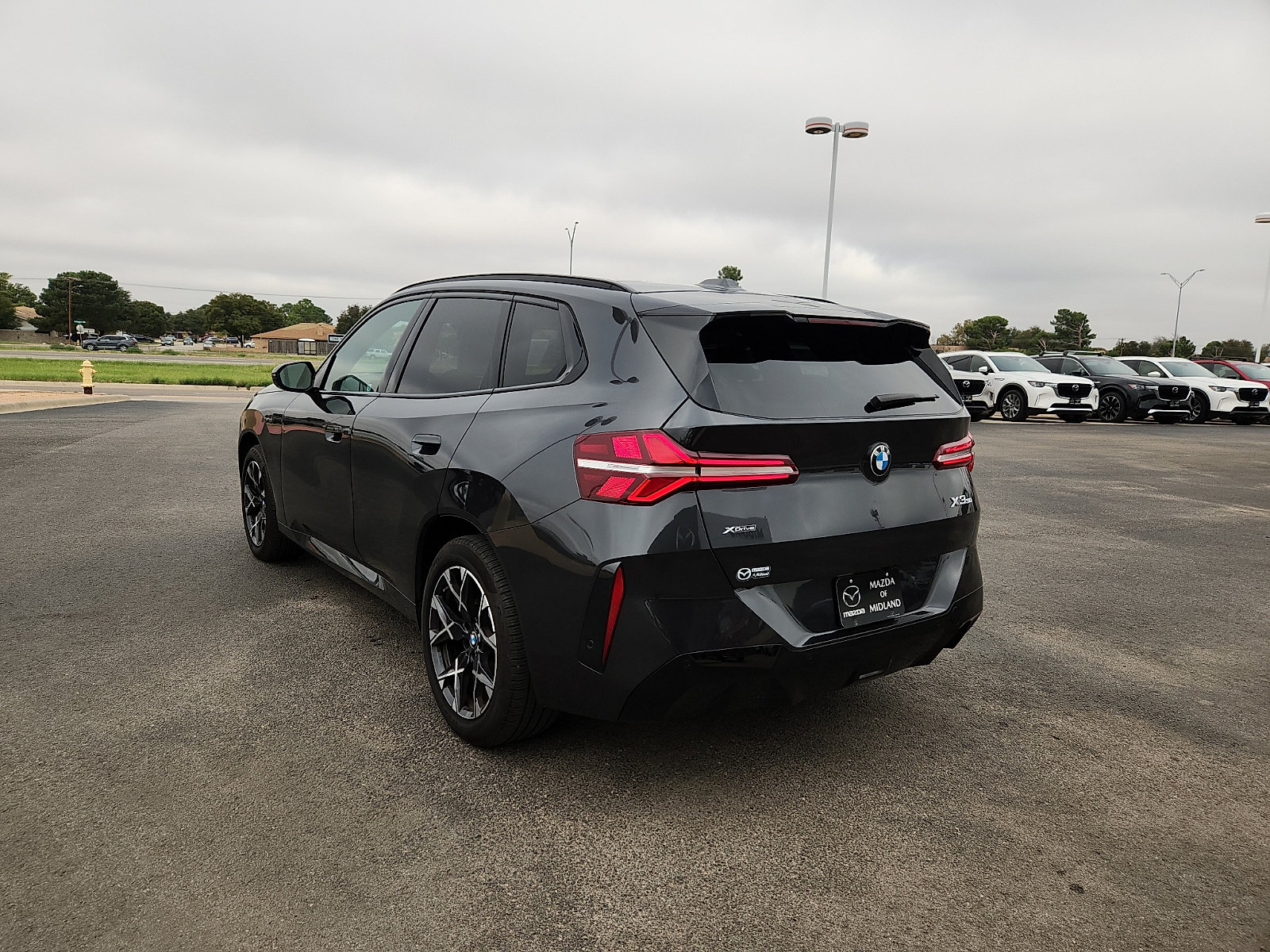 Used 2025 BMW X3 xDrive30i AWD/4WD image 4