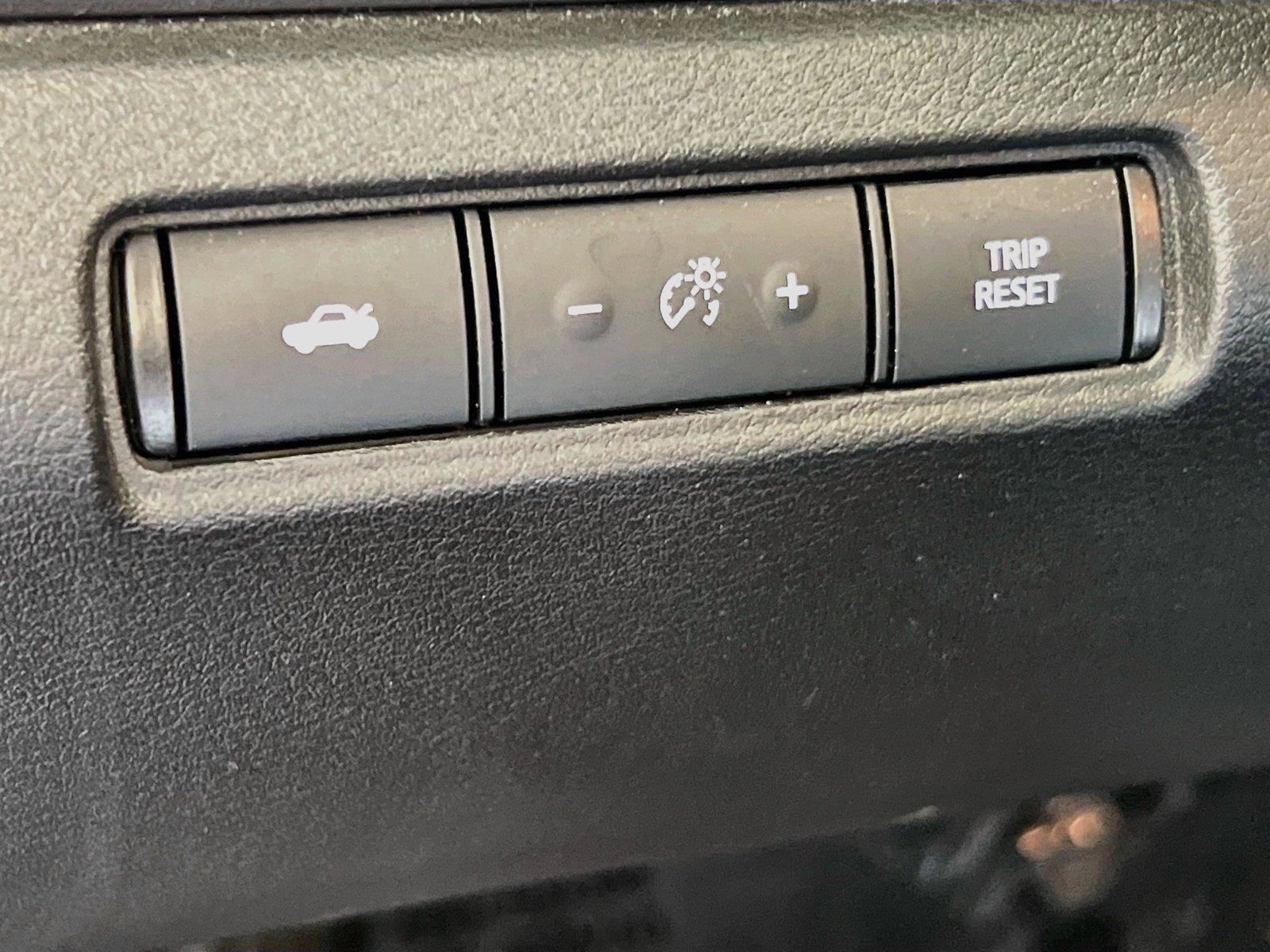 Used 2025 Nissan Altima 2.5 SV AWD/4WD image 14