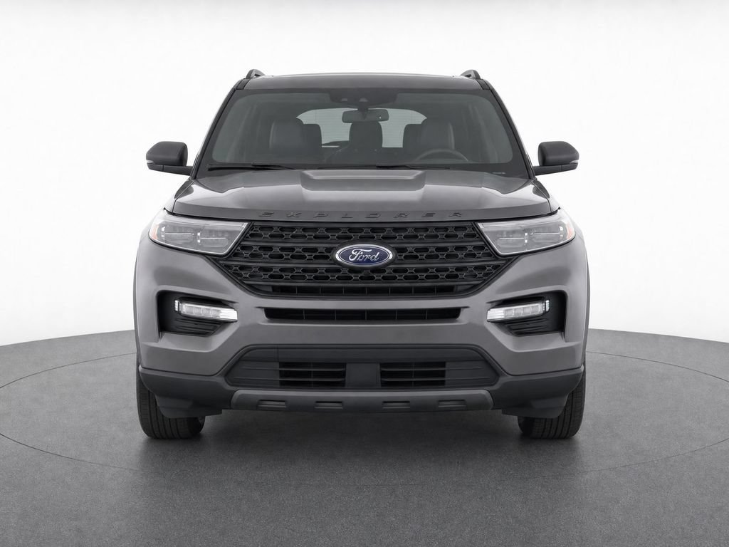 Used 2023 Ford Explorer XLT w/ Equipment Group 202A AWD/4WD image 21