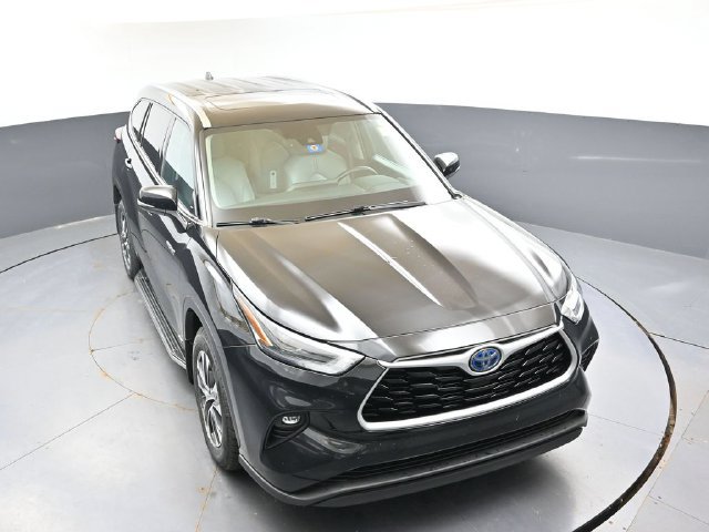 Used 2021 Toyota Highlander XLE AWD/4WD image 44