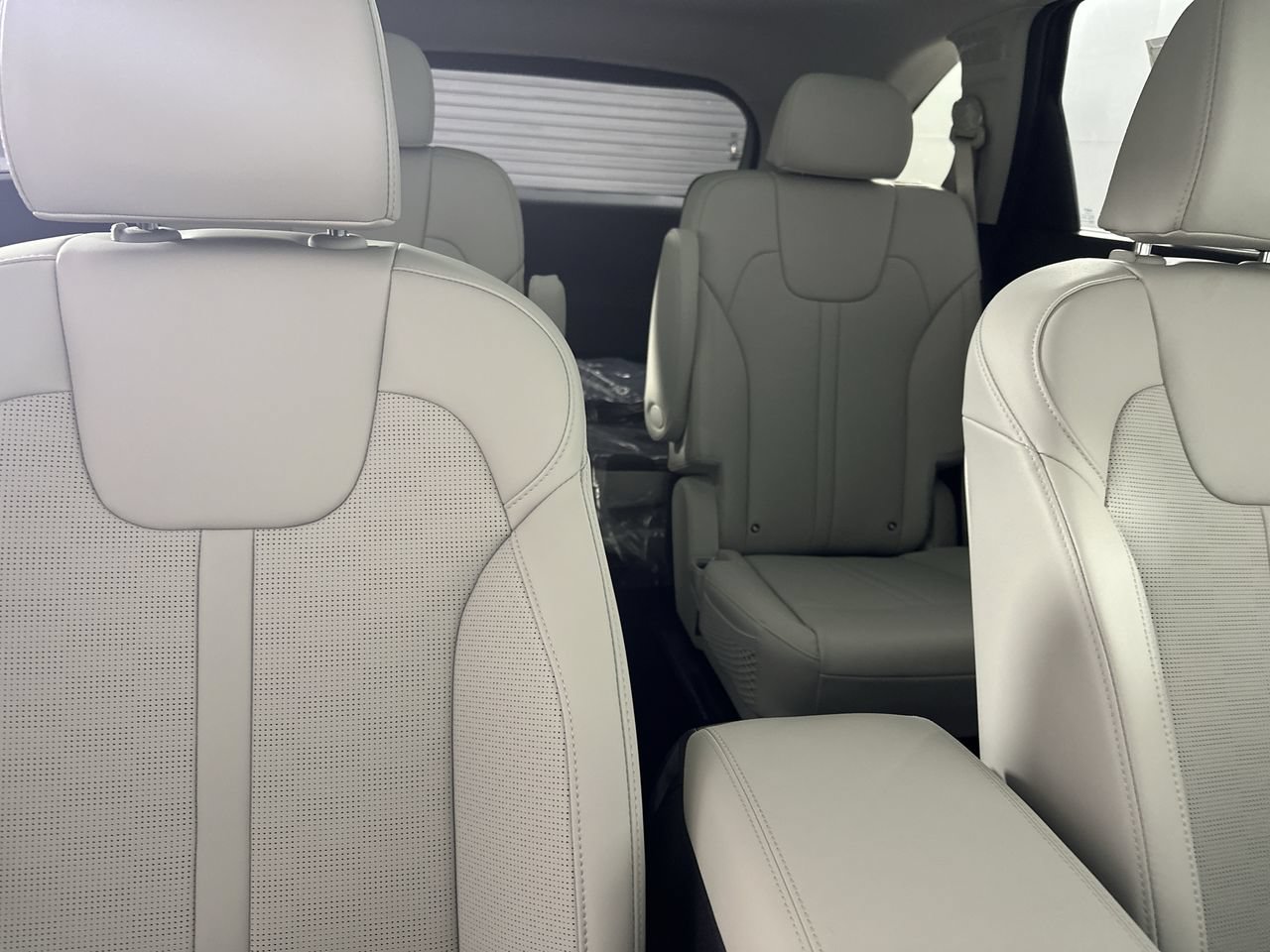 New 2026 Kia Sorento EX FWD image 16