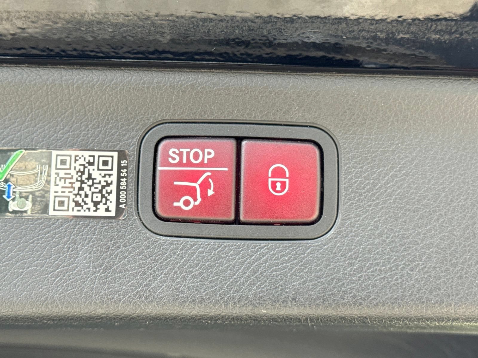 Used 2023 Mercedes-Benz EQS 580 4MATIC SUV image 16