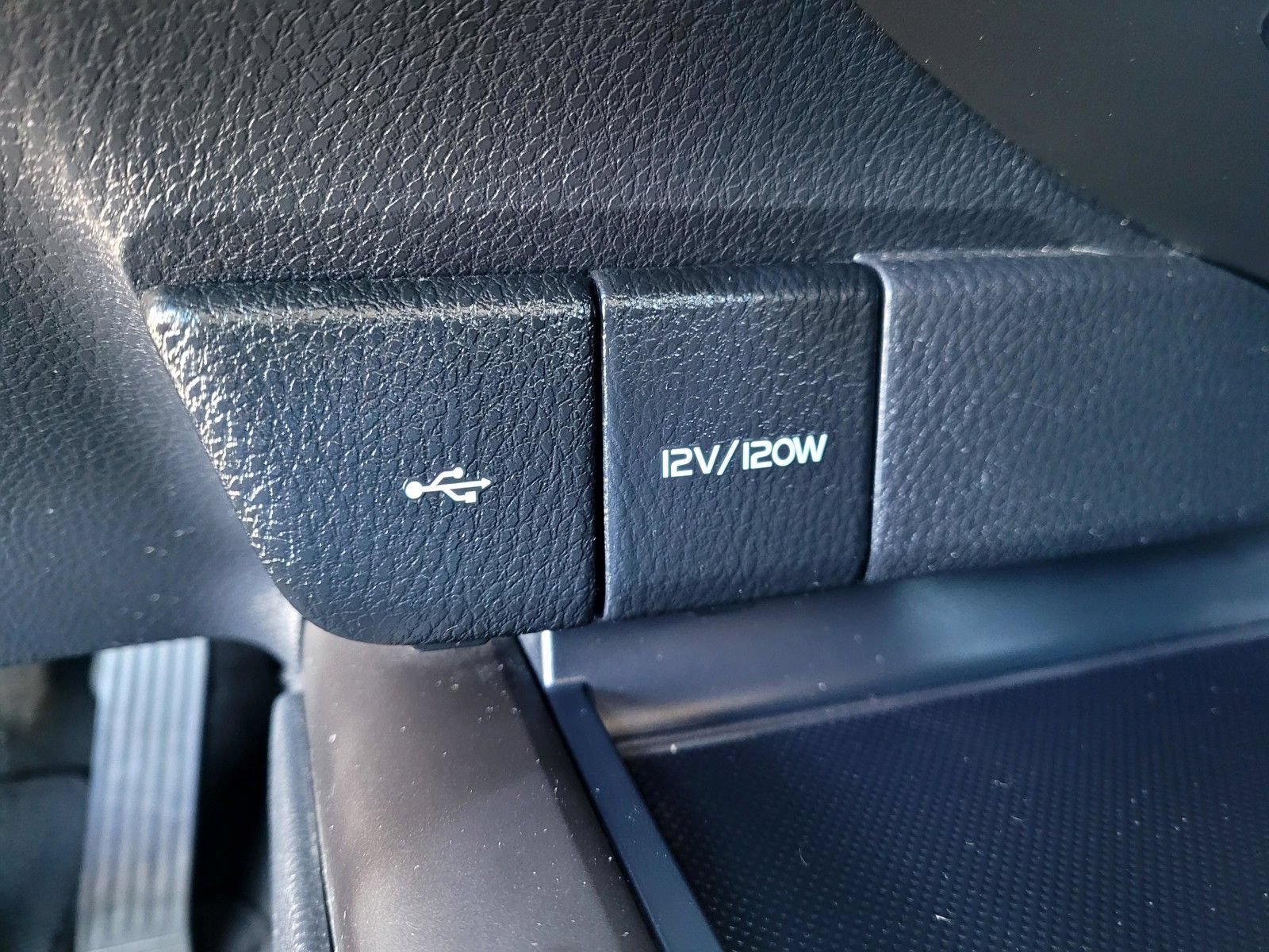 Used 2021 Toyota Camry SE FWD image 24