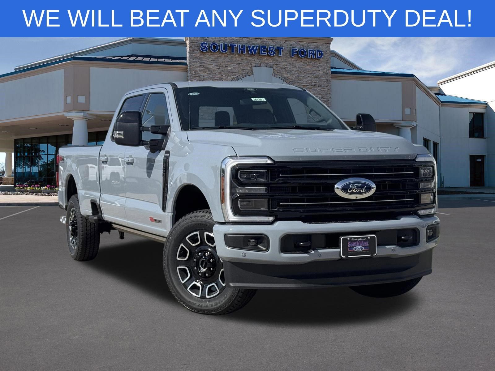 New 2026 Ford F350 Platinum w/ FX4 Off-Road Package