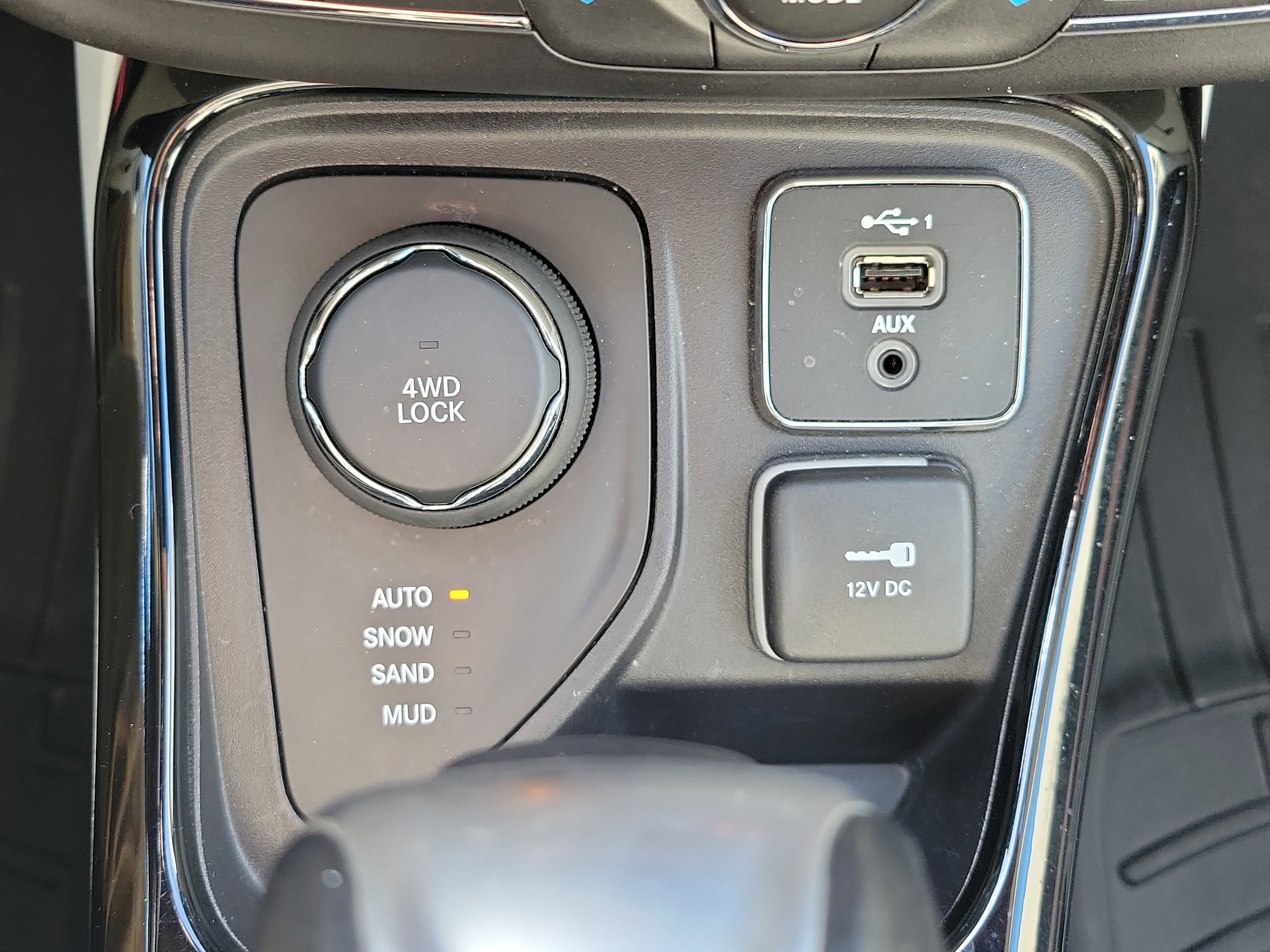 Used 2020 Jeep Compass Limited w/ Advanced Safety Group image 27