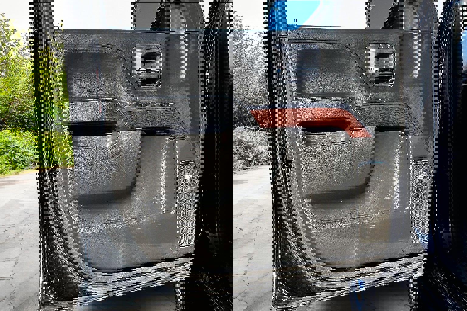 Used 2018 GMC Sierra 1500 SLT image 24