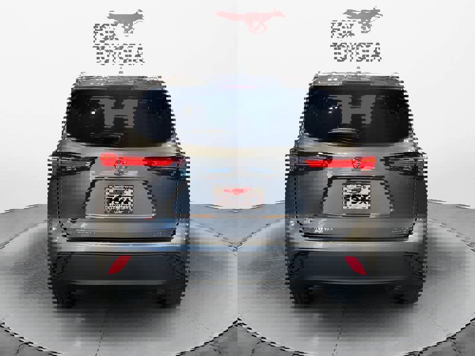 Used 2025 Toyota Highlander XLE image 5