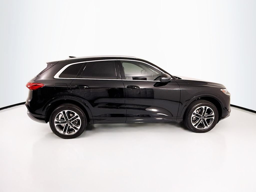 Used 2025 Audi Q5 Premium w/ Convenience Package AWD/4WD image 4