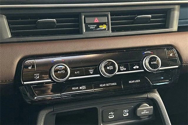 New 2026 Honda Pilot Touring image 17