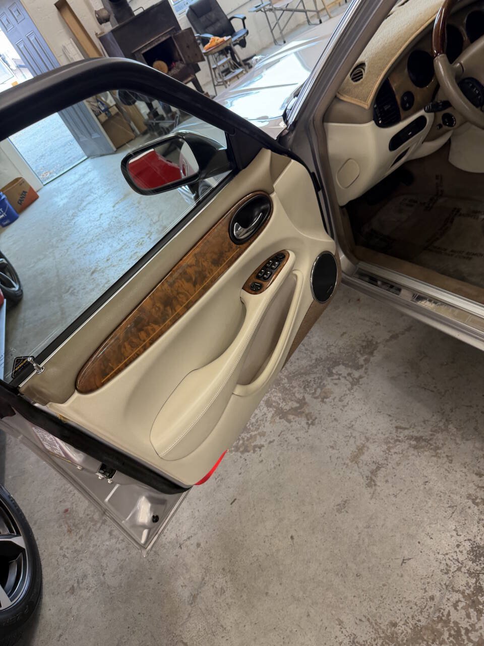 Used 2001 Jaguar XJ Vanden Plas RWD image 8