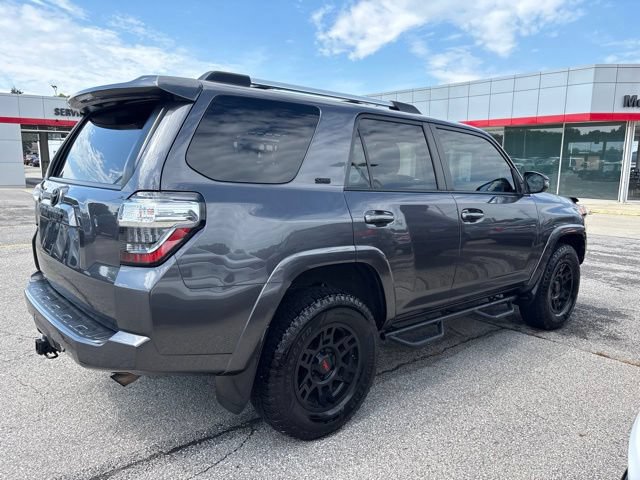 Used 2020 Toyota 4Runner SR5 Premium w/ Moonroof Package AWD/4WD image 3