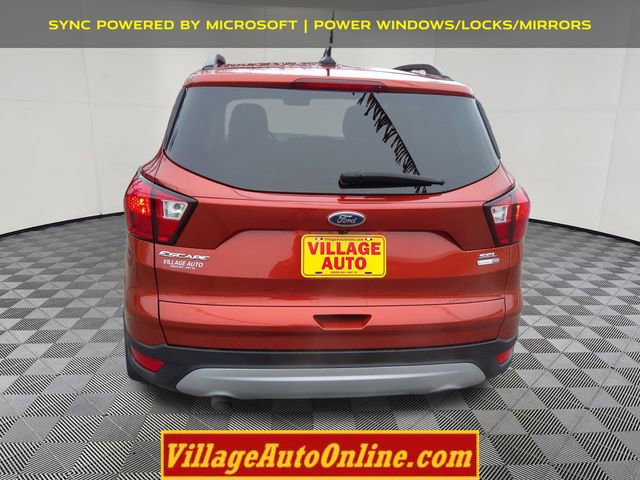 Used 2019 Ford Escape SEL image 3