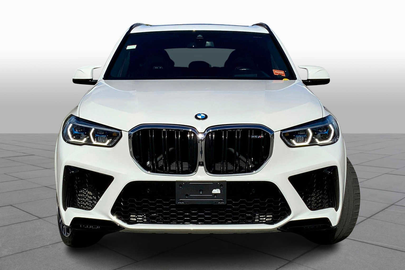 Used 2022 BMW X5 M w/ Executive Package image 3