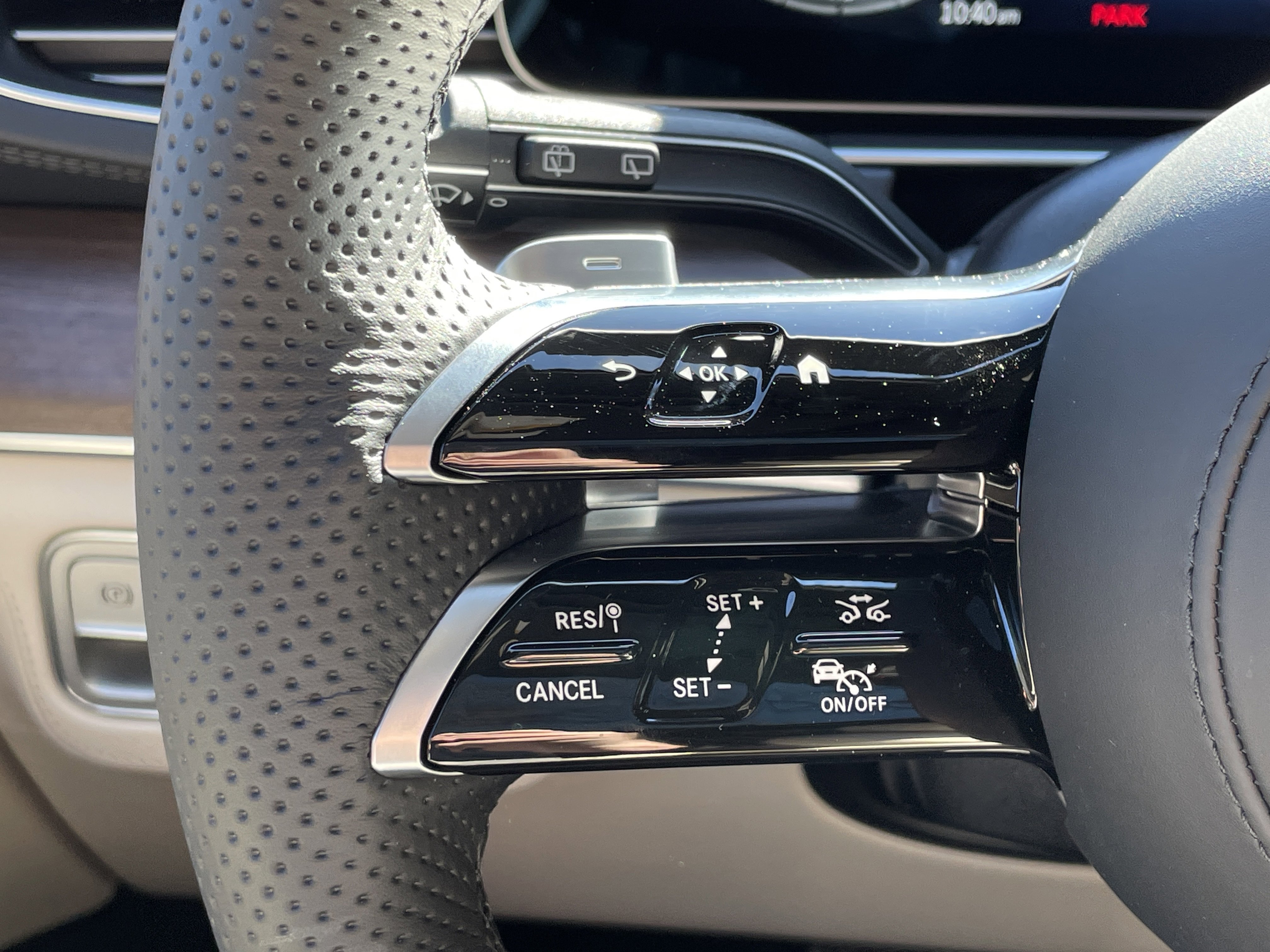 New 2026 Mercedes-Benz GLS 580 4MATIC image 25