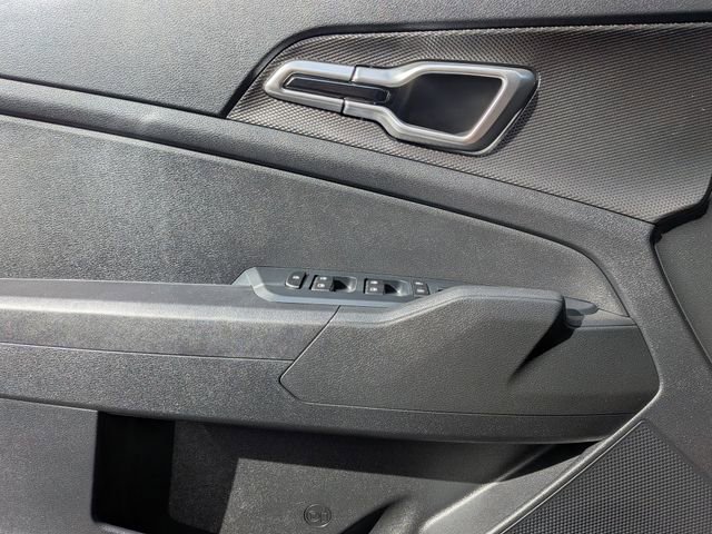 Used 2025 Kia Sportage LX image 24