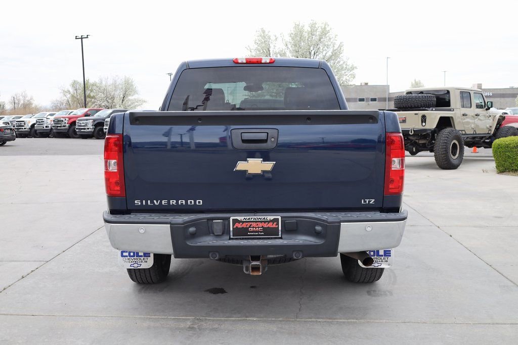 Used 2007 Chevrolet Silverado 1500 LTZ w/ Max Trailering Pack image 5