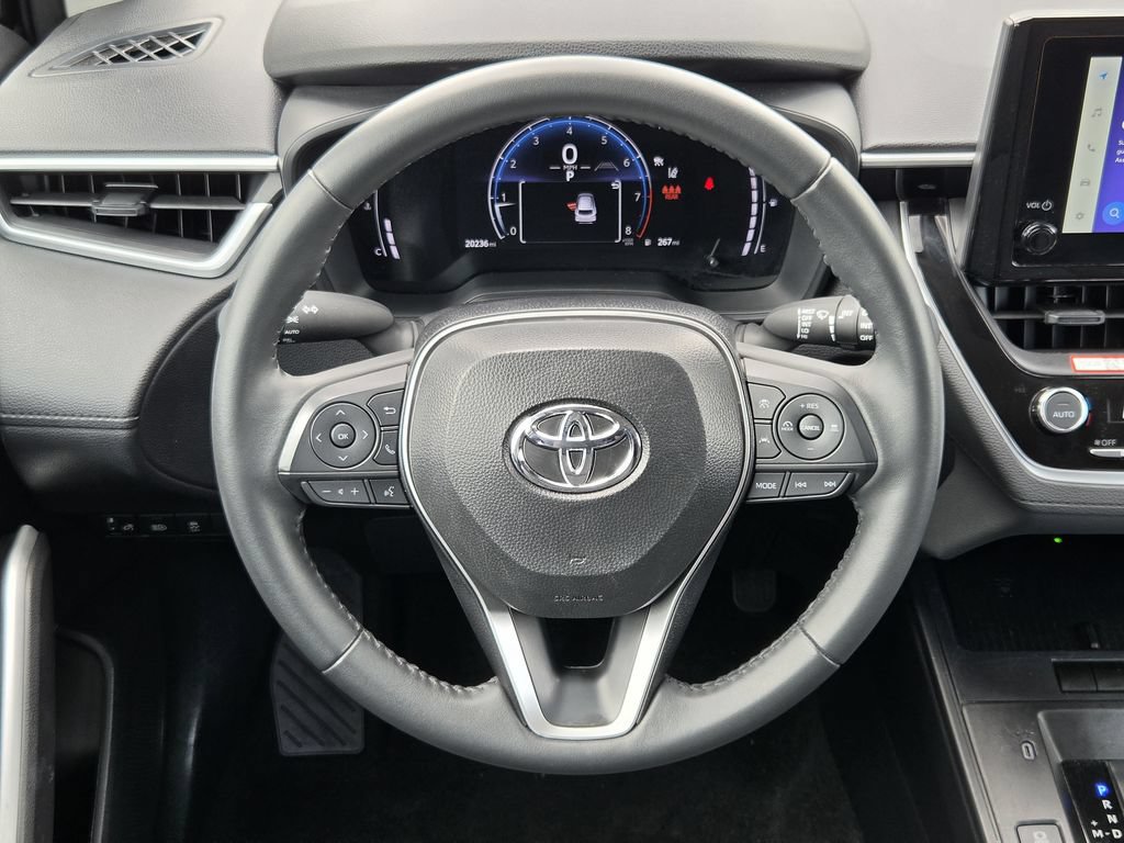 Used 2026 Toyota Corolla Cross LE FWD image 15
