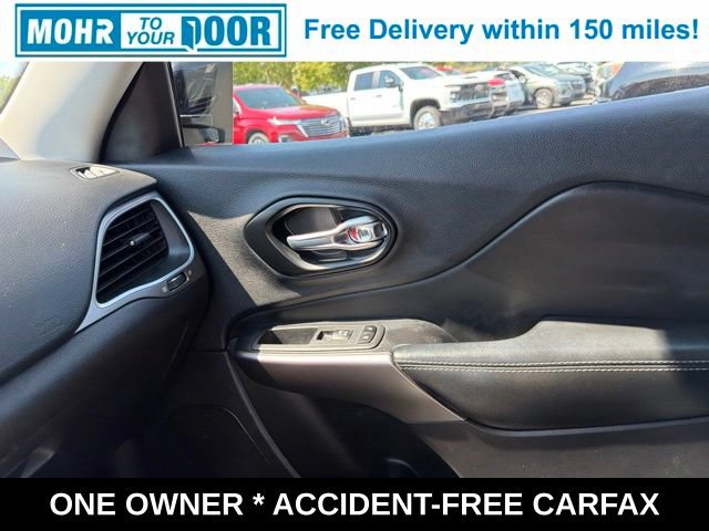 Used 2021 Jeep Cherokee Latitude Lux w/ Comfort/Convenience Group AWD/4WD image 29