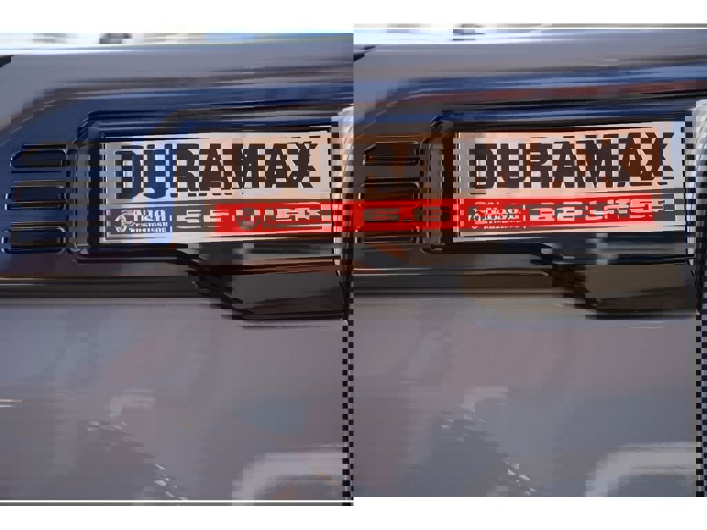 Used 2025 GMC Sierra 3500 AT4 w/ AT4 Premium Plus Package image 9