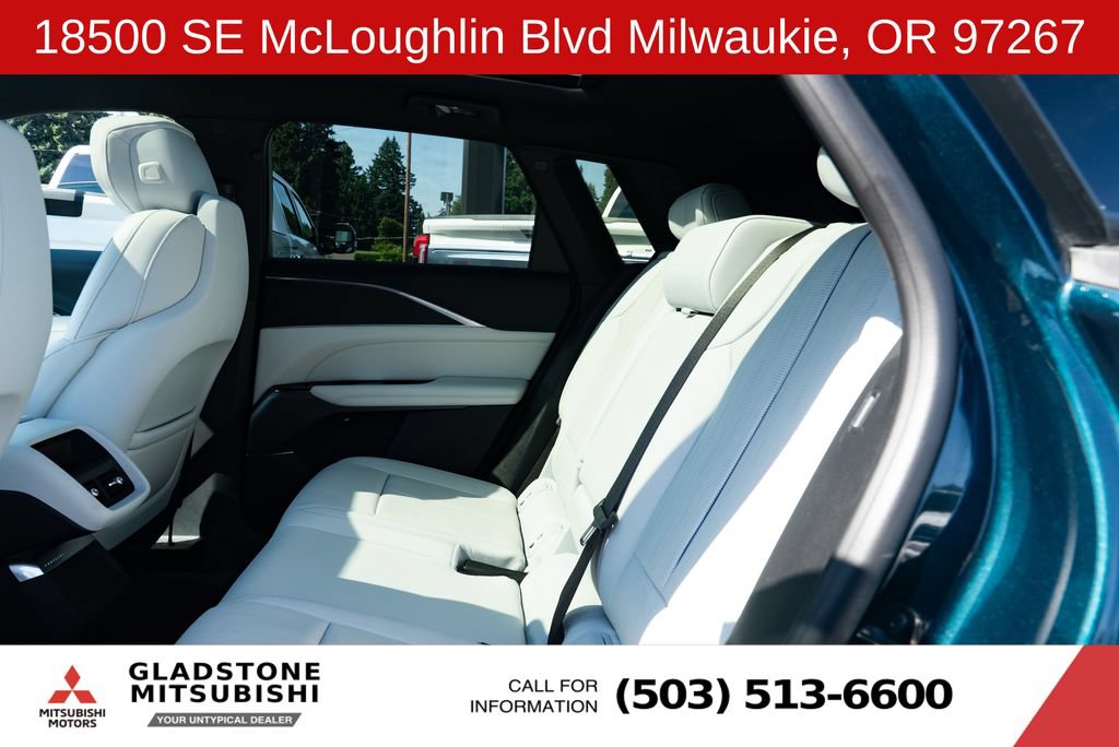 Used 2024 Cadillac Lyriq Luxury AWD/4WD image 22