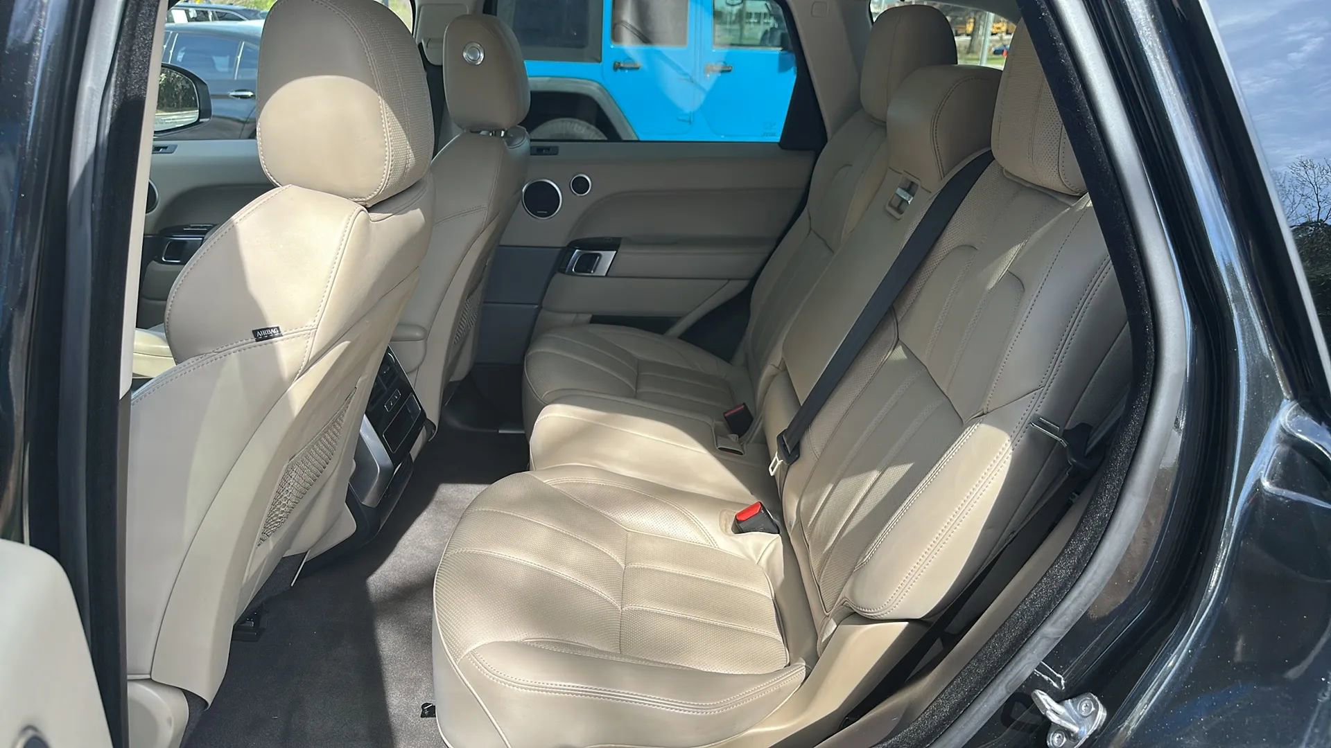 Used 2016 Land Rover Range Rover Sport HSE image 20