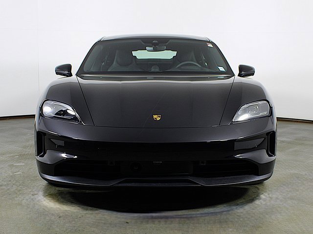 New 2025 Porsche Taycan image 9
