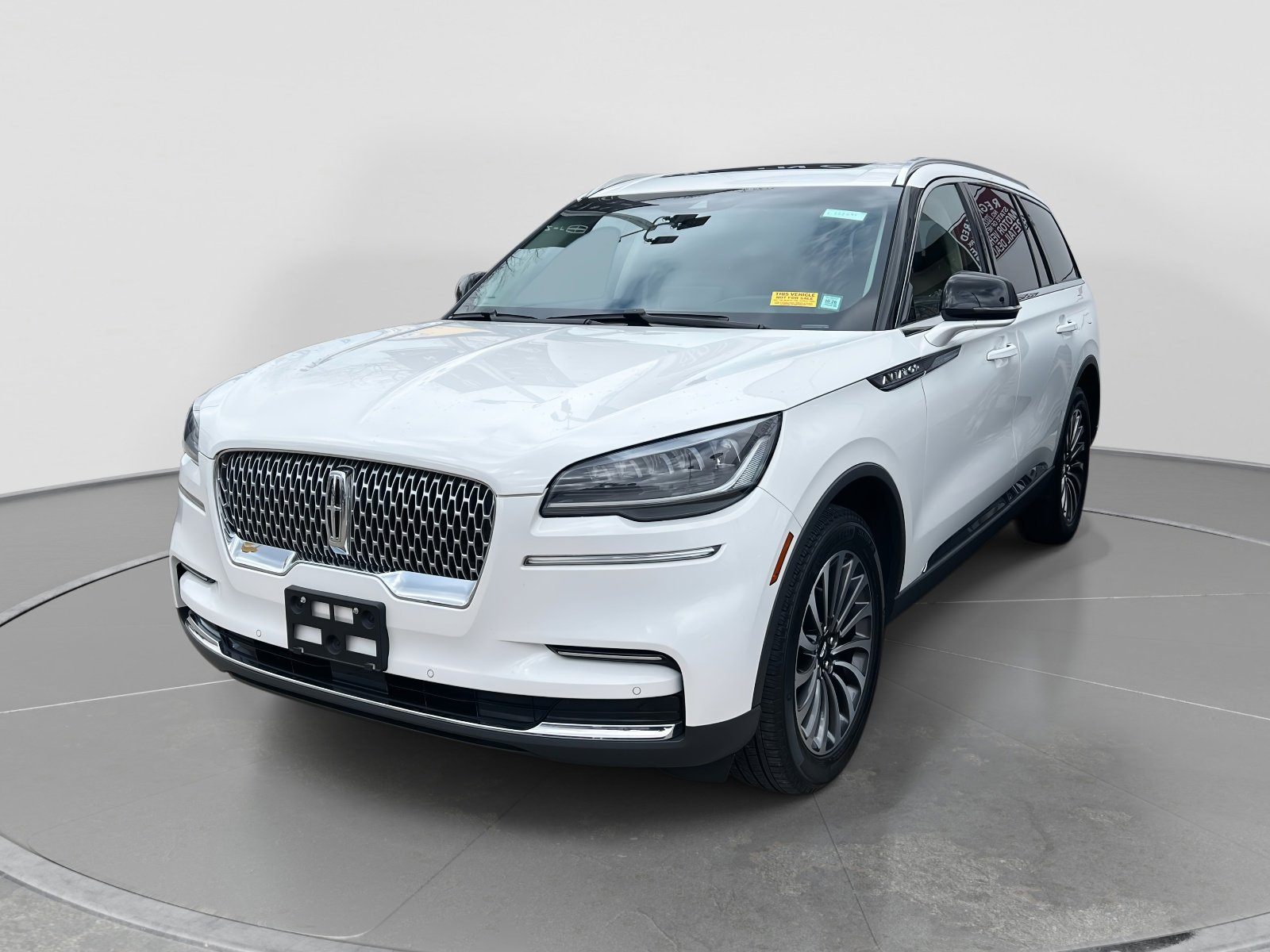 Used 2022 Lincoln Aviator Standard w/ Premium Package image 3