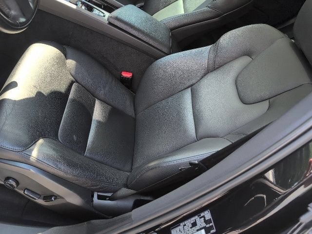 Used 2021 Volvo XC60 T6 Momentum w/ Protection Package Premier AWD/4WD image 18
