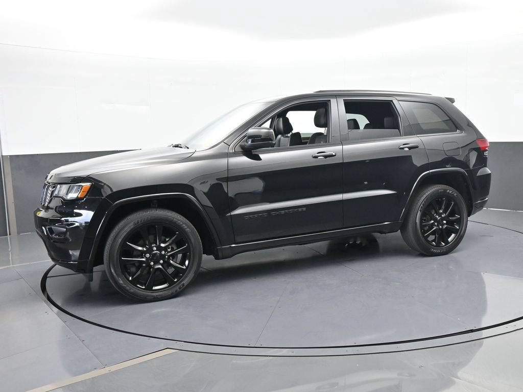 Used 2020 Jeep Grand Cherokee Altitude RWD image 2