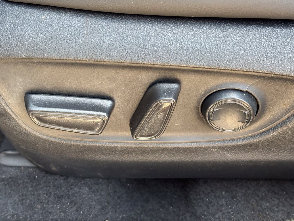 Used 2022 Toyota RAV4 XLE Premium FWD image 22