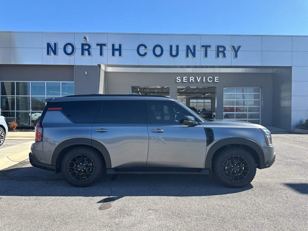 Used 2025 Nissan Armada PRO-4X image 1