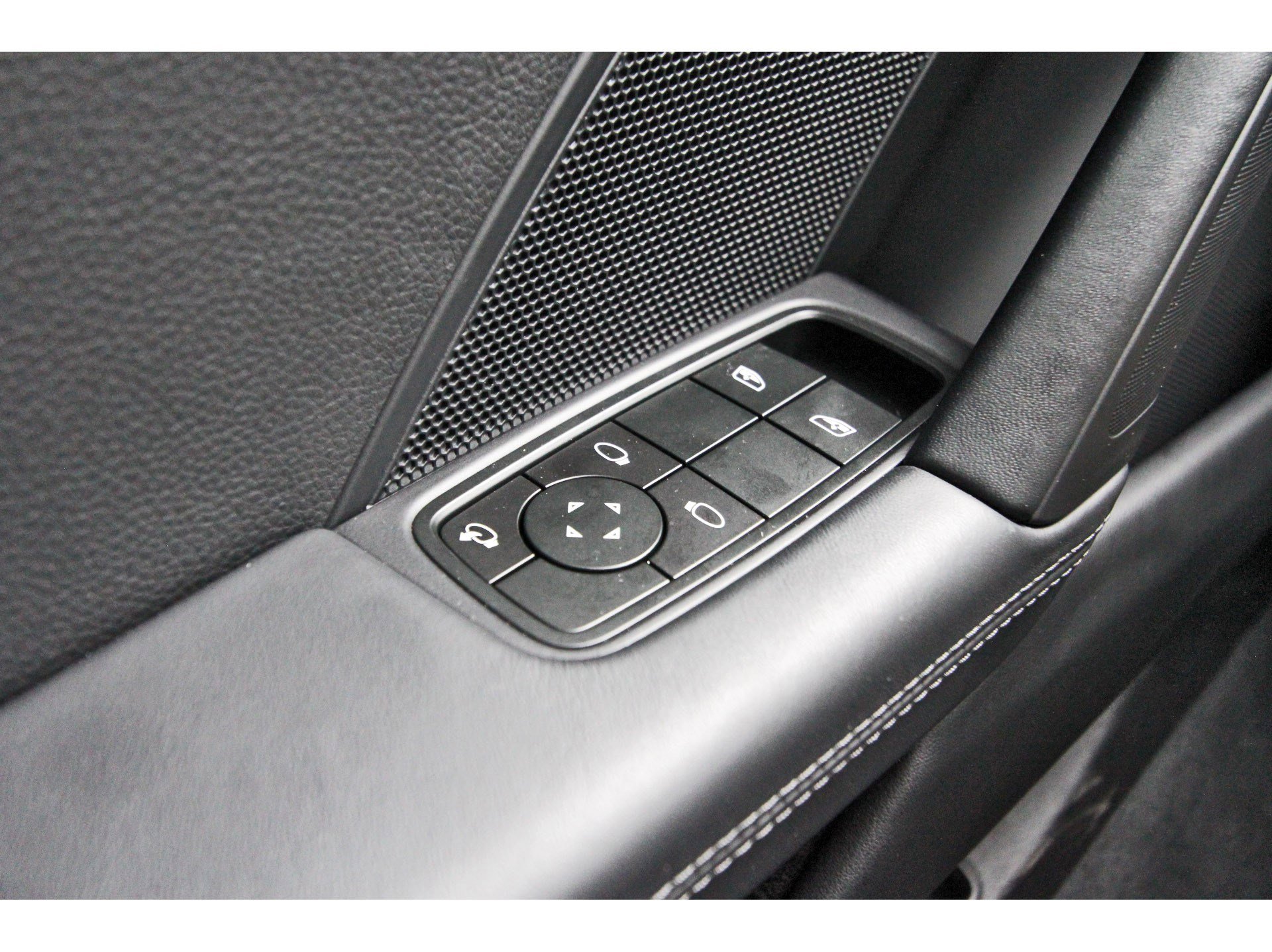 Used 2025 Porsche 911 Carrera S image 18