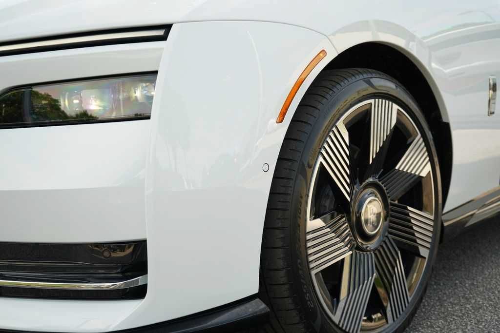 New 2024 Rolls-Royce Spectre w/ Spectre Launch Package AWD/4WD image 7