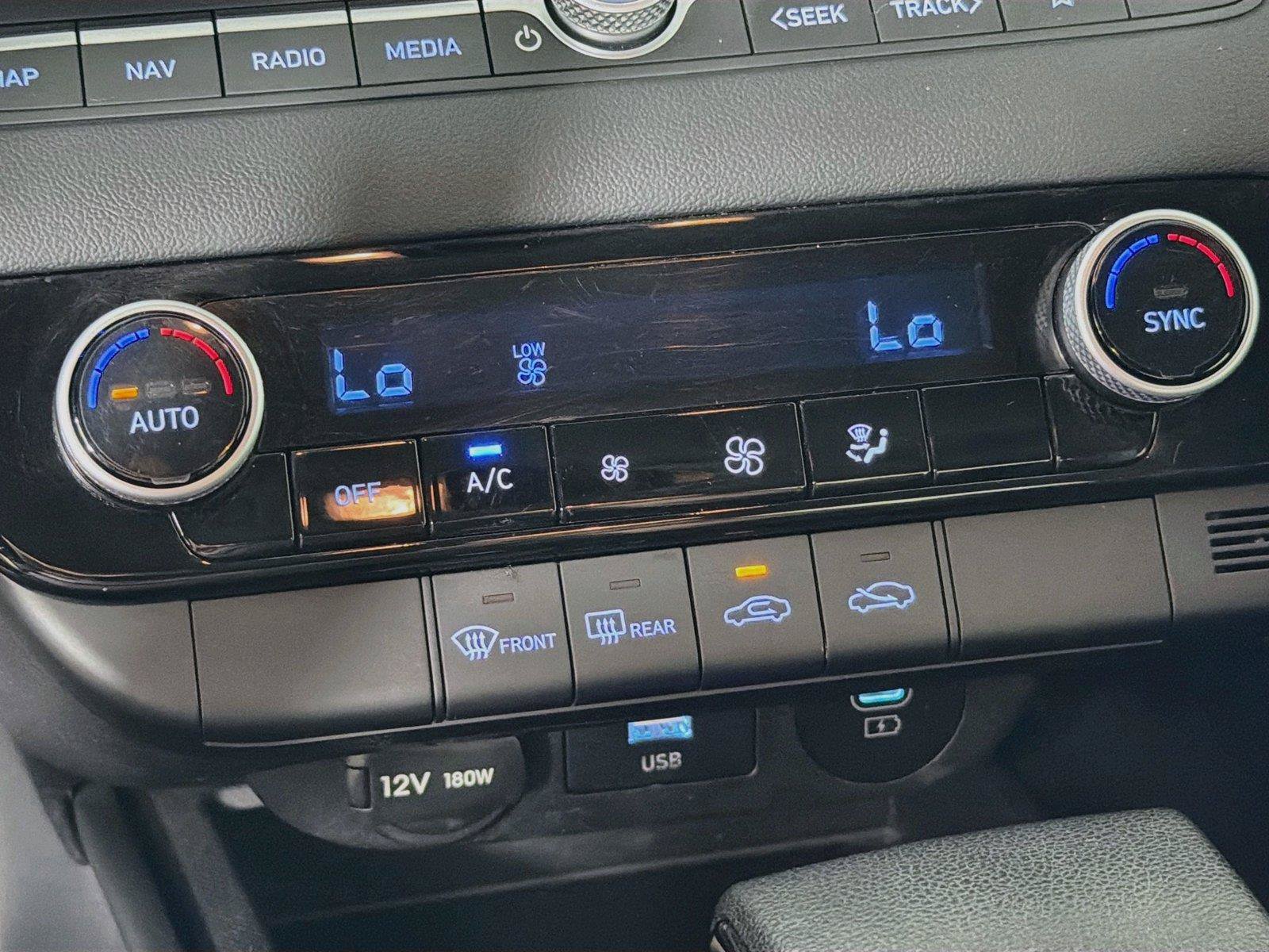 Used 2024 Hyundai Elantra SEL FWD image 25