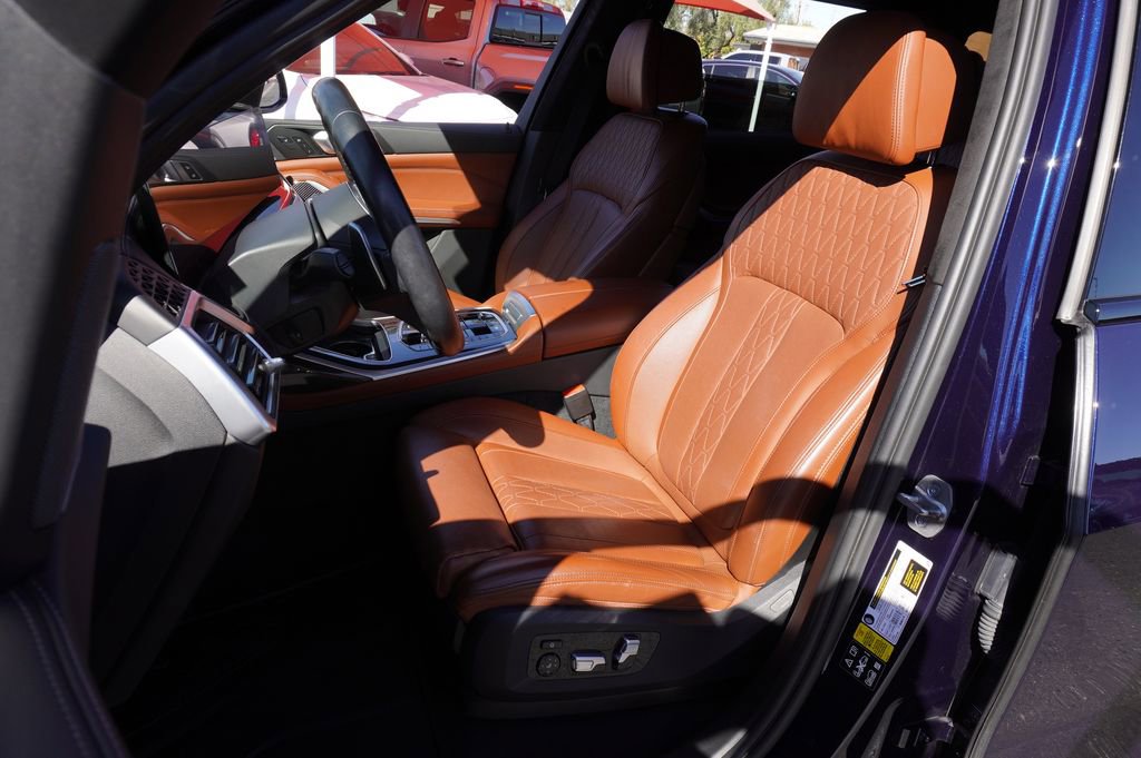 Used 2023 BMW X7 M60i w/ Executive Package image 15