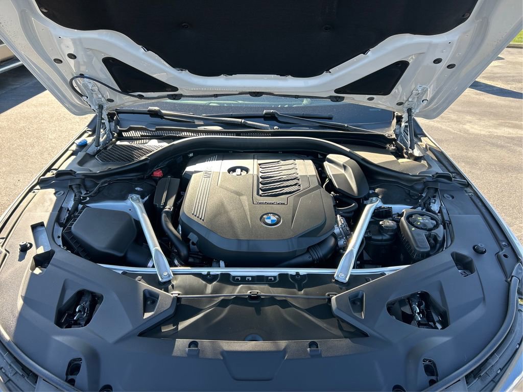 Used 2025 BMW 840i 840i w/ M Sport Professional Package image 24