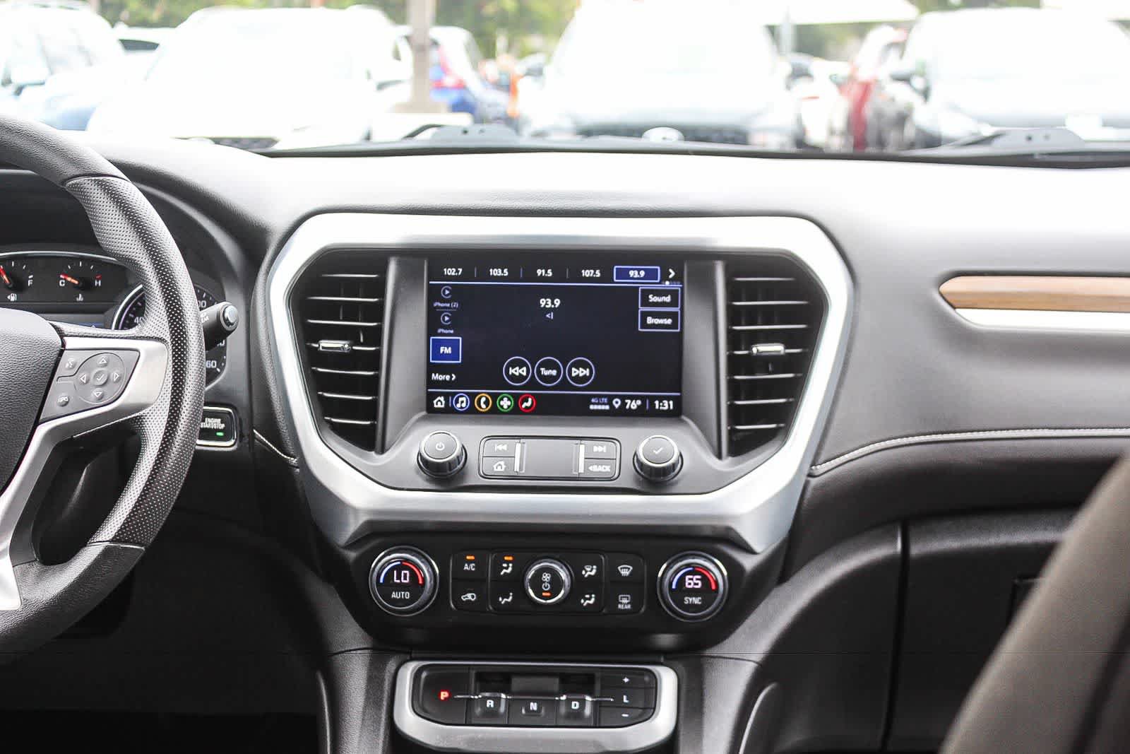 Used 2023 GMC Acadia SLE w/ Driver Convenience Package FWD image 18