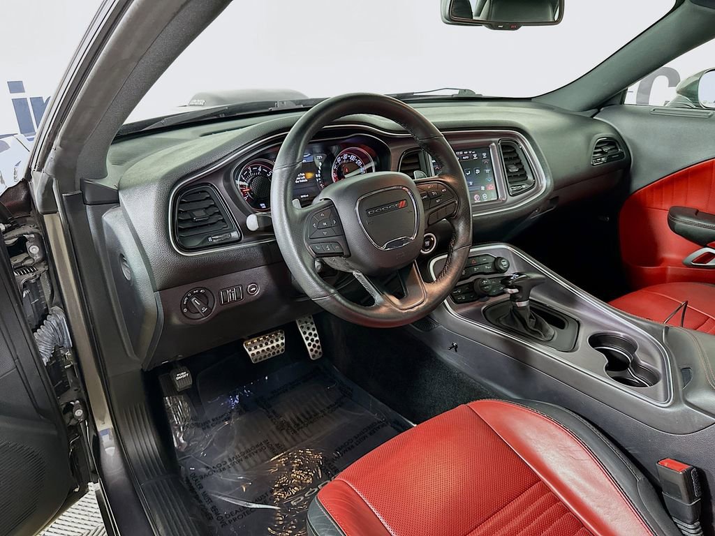 Used 2016 Dodge Challenger R/T Plus RWD image 10