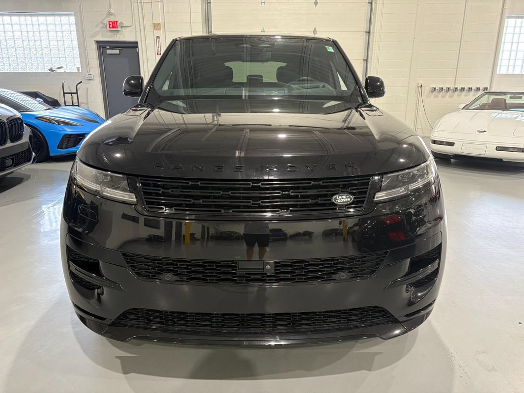 Used 2024 Land Rover Range Rover Sport Dynamic SE AWD/4WD image 2