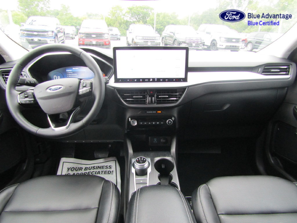 Used 2023 Ford Escape Platinum AWD/4WD image 4