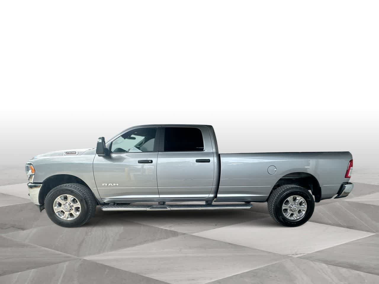 Used 2024 RAM 2500 Big Horn w/ Protection Group AWD/4WD image 5