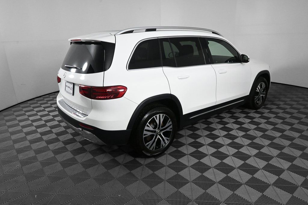 Used 2025 Mercedes-Benz GLB 250 image 27