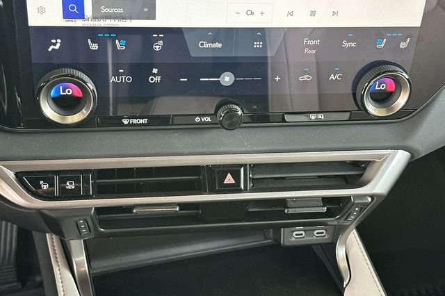 Used 2025 Lexus RX 350 Premium Plus w/ Convenience Package AWD/4WD image 25