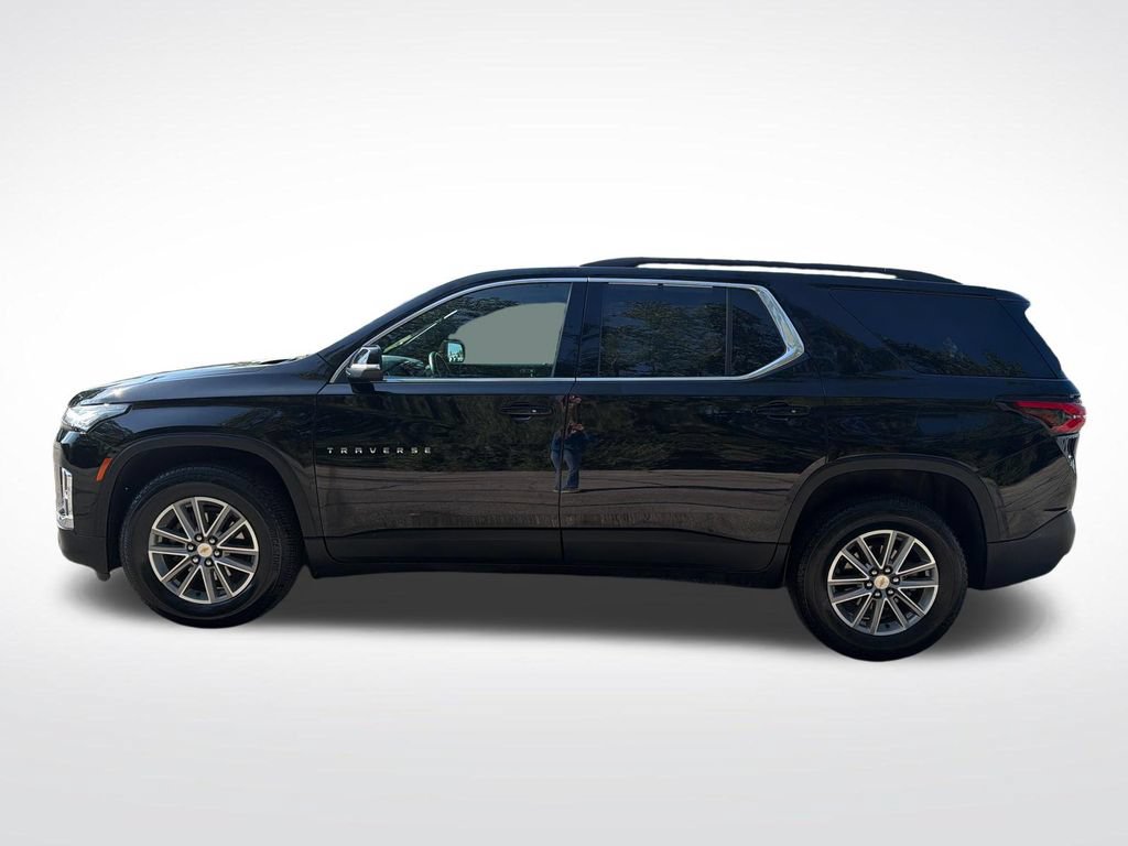 Used 2023 Chevrolet Traverse LT FWD video 2