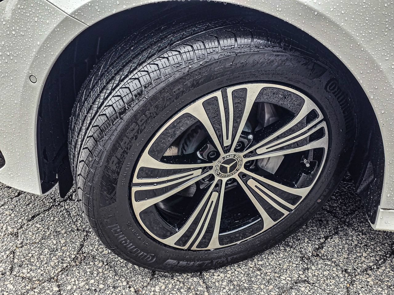 New 2026 Mercedes-Benz E 350 4MATIC Sedan image 10