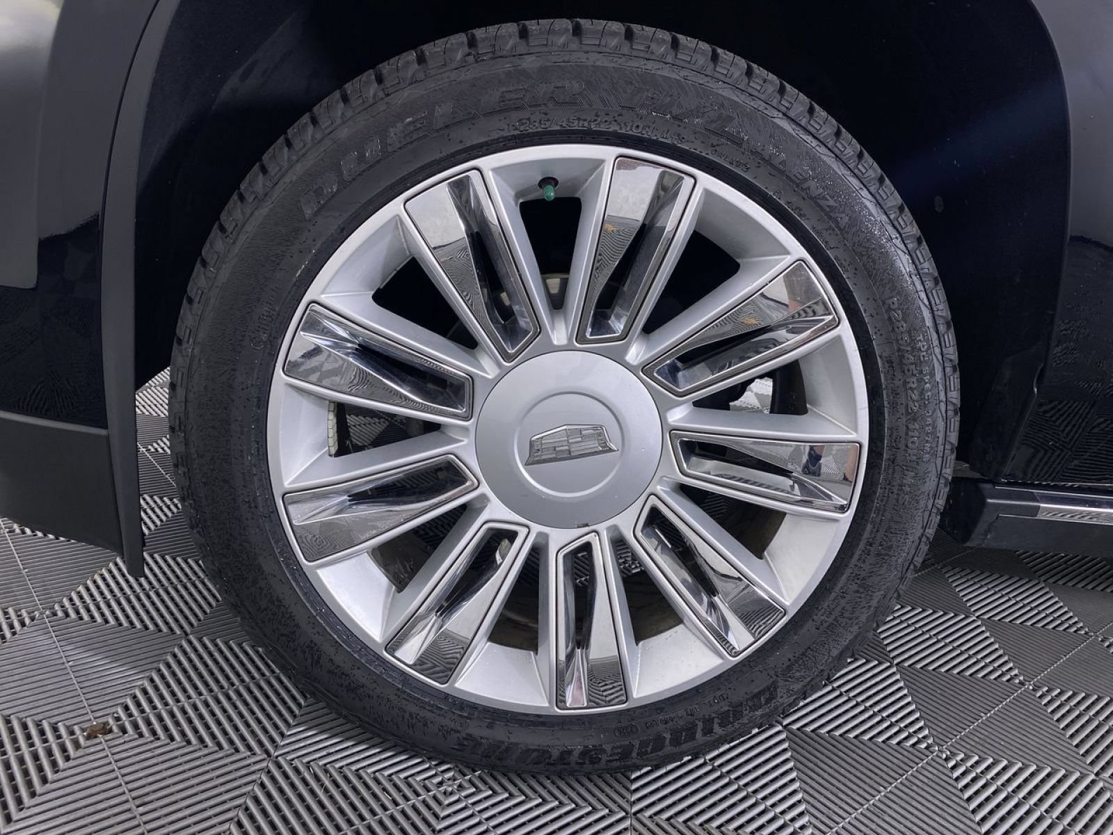Certified 2020 Cadillac Escalade Platinum AWD/4WD image 17