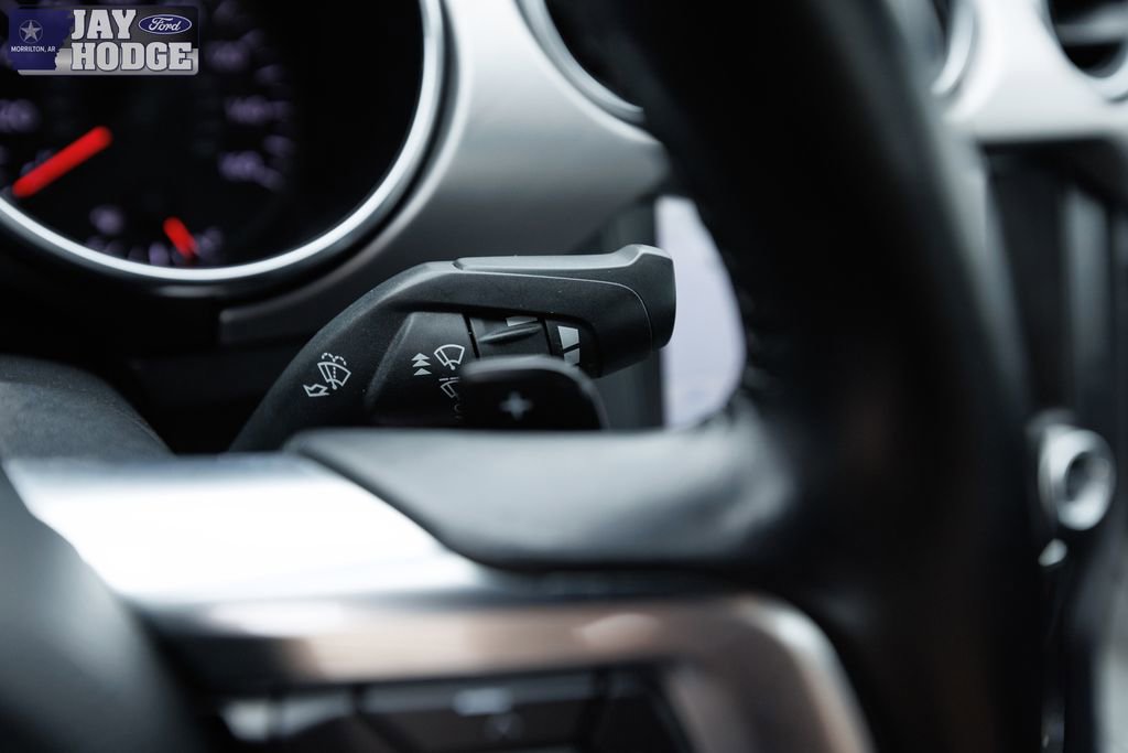 Used 2020 Ford Mustang Premium image 31