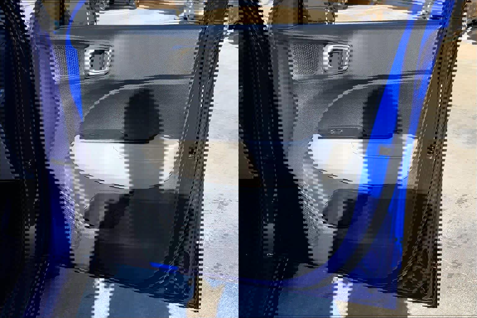 Certified 2025 Hyundai Venue SEL image 22